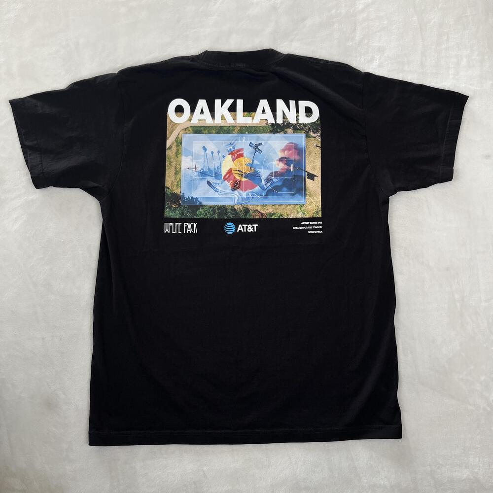 Stadium Essentials Wolfe Pack Art T-Shirt Mens XL Black Basketball AT&T Oakland